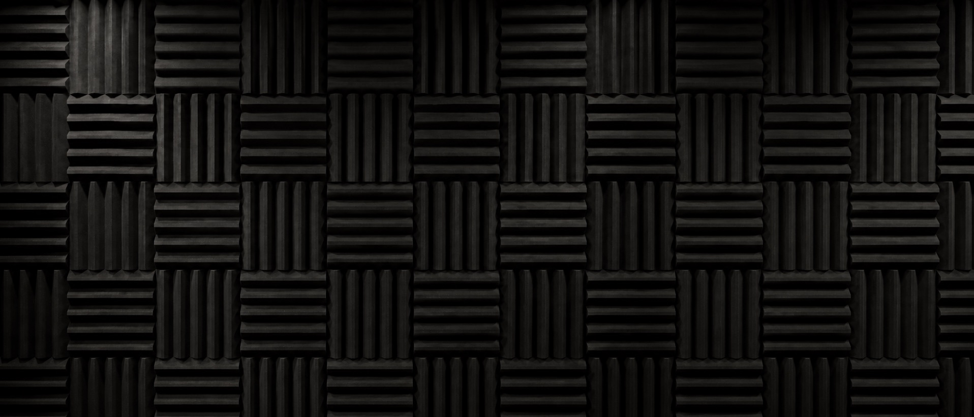 Mur de mousse acoustique du studio de production de GB Studio à Québec